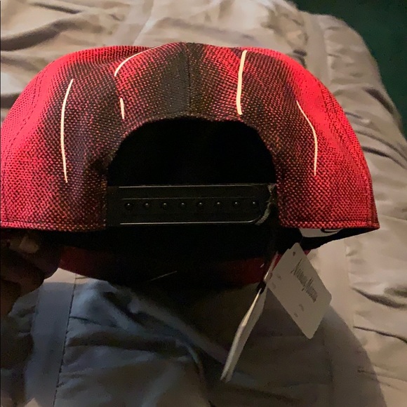 Hat - Picture 4 of 4